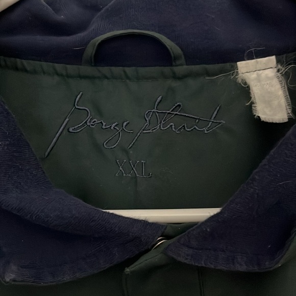 Dark Green Vintage Windbreaker with a dark blue collar - Picture 3 of 4